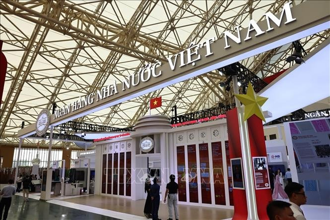 the State Bank of Vietnam's booth at the Exhibition on National Achievements on the occasion of the 80th anniversary of National Day. (Photo: VNA)