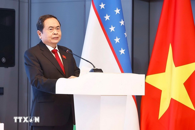 NA Chairman Tran Thanh Man speaks at the dialogue. (Photo: VNA)