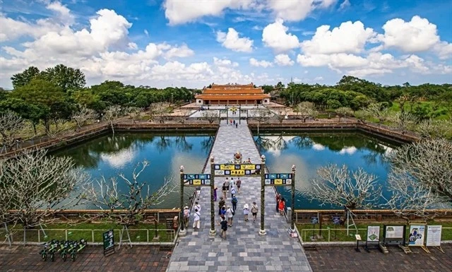Thai Hoa Palace attracts many domestic and international tourists. (Photo: vov.vn)