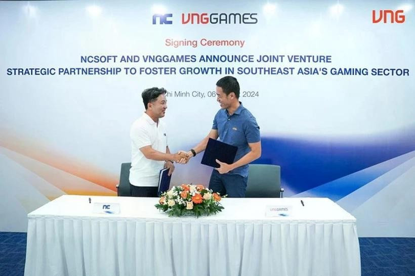 NCSoft and VNGGames sign a cooperation agreement to develop products in Southeast Asia. (Photo: VNG)