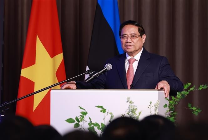 Prime Minister Pham Minh Chinh speaks at the Vietnam–Estonia business forum. (Photo: VNA(