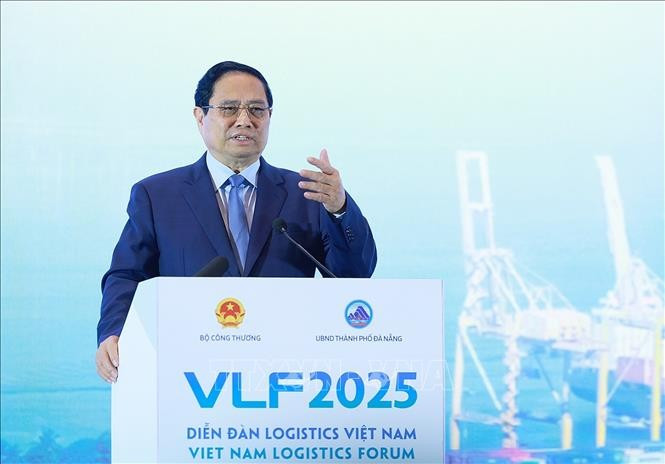 rime Minister Pham Minh Chinh speaks at the Vietnam Logistics Forum 2025 in the central city of Da Nang on November 29, 2025 (Photo: VNA)