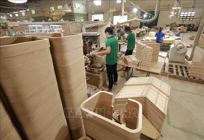 Wood production at the Nhat Nam Ply Wood Co., Ltd. (Photo: VNA)