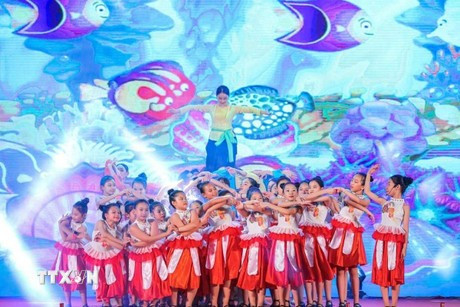 In his letter sent on October 3, State President Luong Cuong extends his warmest wishes to Vietnamese children nationwide and those abroad, ahead of the upcoming Mid-Autumn Festival. (Photo: VNA)