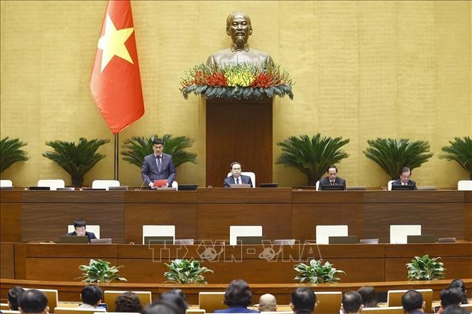 NA Vice Chairman Vu Hong Thanh speaks at the session on December 3, 2025 (Photo: VNA)