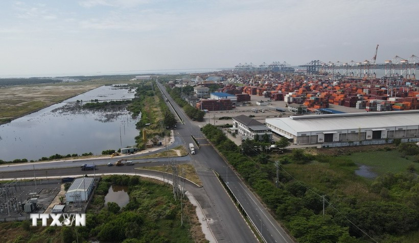 The Cai Mep Ha Free Trade Zone currently has four seaports and four inland waterway ports in operation. (Photo: VNA)