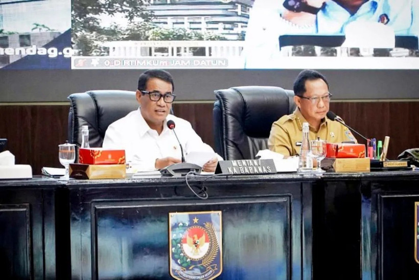 Head of the National Food Agency of Indonesia (Bapanas) Andi Amran Sulaima (R) (Photo: Antara)