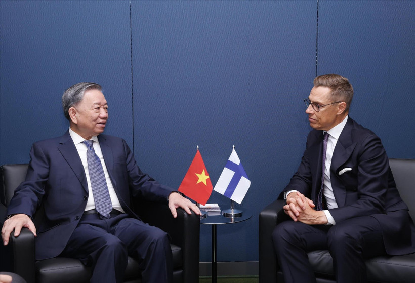 Party General Secretary To Lam (L) meets President of Finland Alexander Stubb in September 2024 (Photo: VNA)