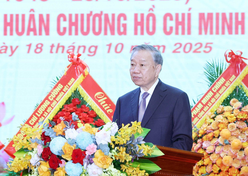 Party General Secretary To Lam delivers speech at the meeting. (Photo: VNA)