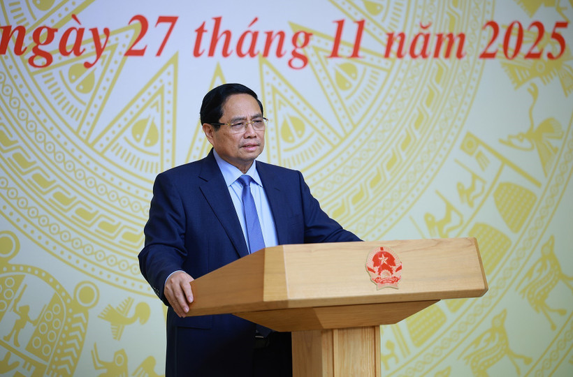 PM Pham Minh Chinh speaks at the 15th meeting of the Central Council for Emulation and Commendation for the 2021-2026 term on November 27, 2025. (Photo: VNA)