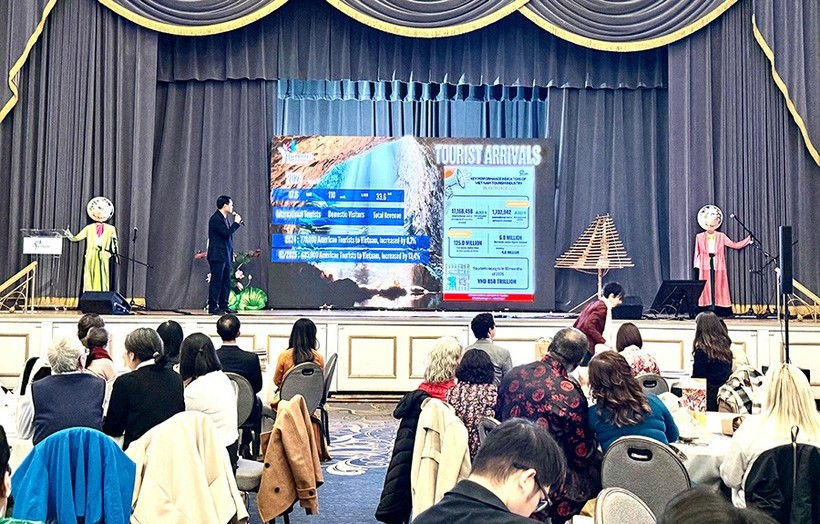 The Vietnam National Authority of Tourism introduces Vietnamese tourism in Boston. (Photo: Vietnam National Authority of Tourism)