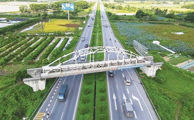 The rail route of Yen Vien – Pha Lai – Ha Long – Cai Lan which was suspended from 2011 will be replaced by Hanoi-Quang Ninh high-speed route. (Photo: tinnhanhchungkhoan.vn)
