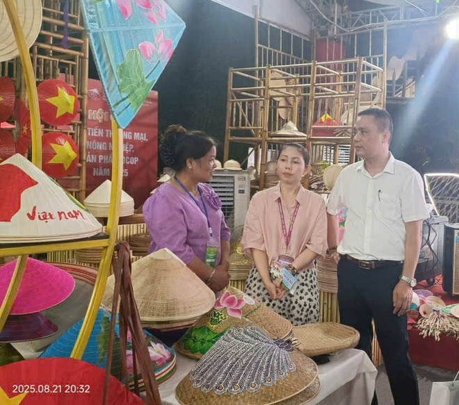 The upcoming Made-in-Vietnam fair in Hanoi from December 18-22 will feature product display areas, business networking spaces, and food courts. Illustrative photo: VNA)