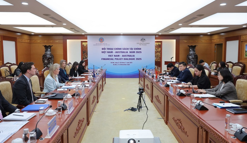 A view of the Vietnam – Australia financial policy dialogue, taking place in Hanoi on November 27–28. (Photo: VNA)
