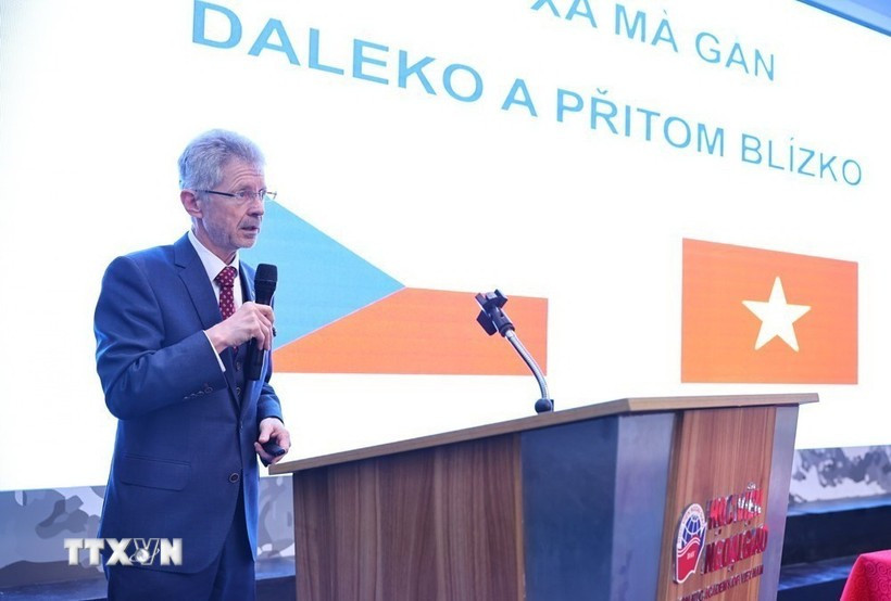 President of the Senate of the Czech Parliament Milos Vystrcil speaks at the event. (Photo: VNA)