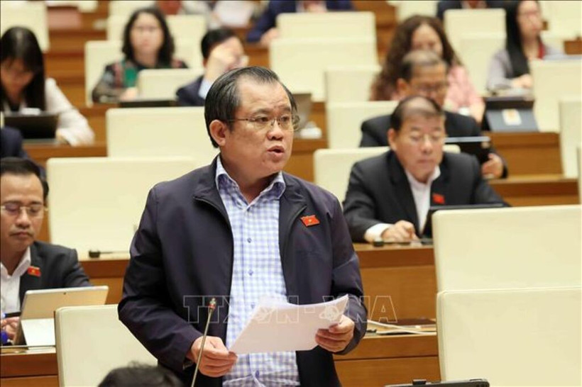 Deputy Nguyen Tam Hung of Ho Chi Minh City speaks at the 15th National Assembly's ongoing 10th session on December 1. (Photo: VNA)