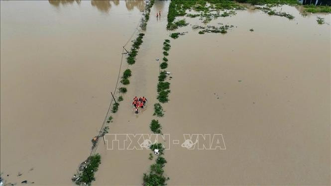 Nam Trang ward of Khanh Hoa province is under floodwater (Photo: VNA)