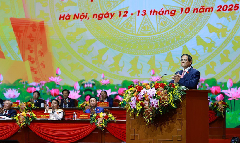 Prime Minister Pham Minh Chinh addresses the closing session of the first Government Party Congress (Photo: VNA)