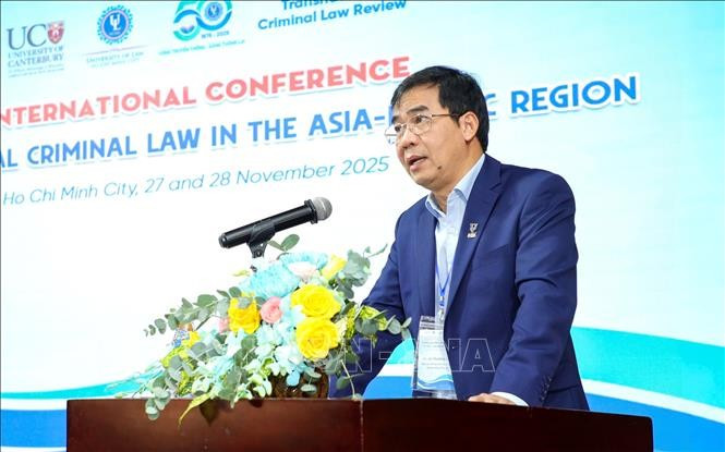 HCMULAW Rector Dr. Le Truong Son speaks at the event (Photo: VNA)