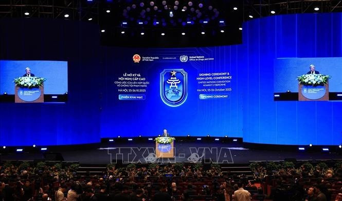 UN Secretary-General António Guterres speaks at the signing ceremony of the Hanoi Conventionin Hanoi on October 27, 2025. (Photo: VNA) 