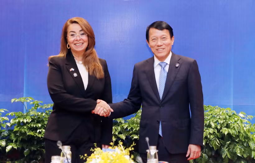 Minister of Public Security Gen. Luong Tam Quang (right) and Ghada Waly, UN Under Secretary-General and Executive Director of the UN Office on Drugs and Crime (UNODC), at their meeting on October 25 (Photo: VNA)