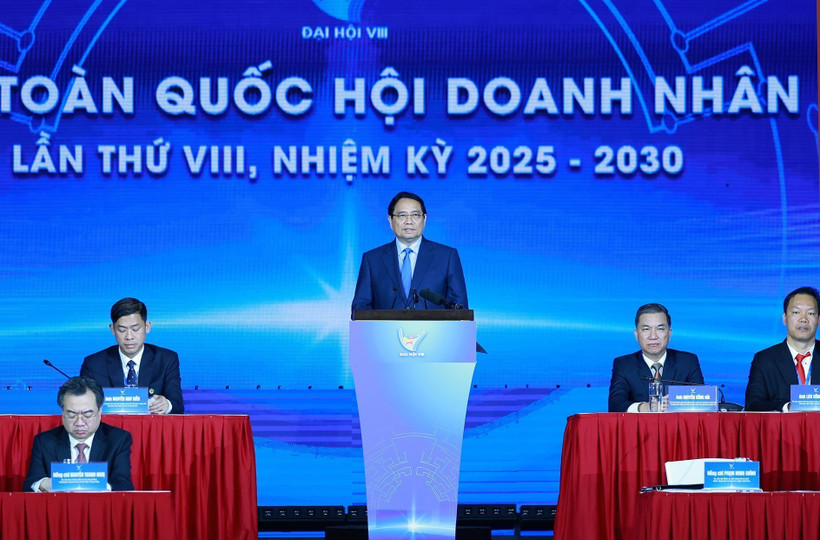 Prime Minister Pham Minh Chinh speaks at the 8th National Congress of the Vietnam Young Entrepreneurs' Association (VYEA) for the 2025 – 2030 term in Hanoi on November 27, 2025. (Photo: VNA)