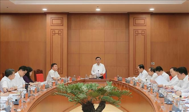 Politburo member and permanent member of the Party Central Committee’s Secretariat Tran Cam Tu speaks at the working session with the Party Committee of the Ministry of Health and representatives of relevant agencies on October 10. (Photo: VNA)