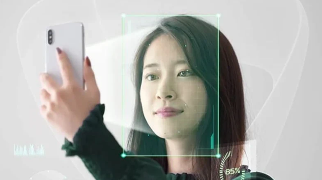 From January 5 next year, customers will be required to conduct biometric authentication when opening a bank card (Photo: VNA)