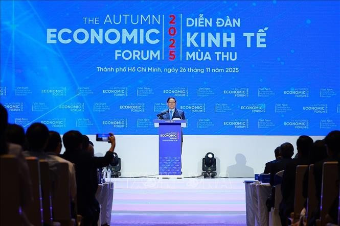Prime Minister Pham Minh Chinh speaks at the opening and plenary session of the Autumn Economic Forum 2025 in HCM City on November 26. (Photo: VNA)