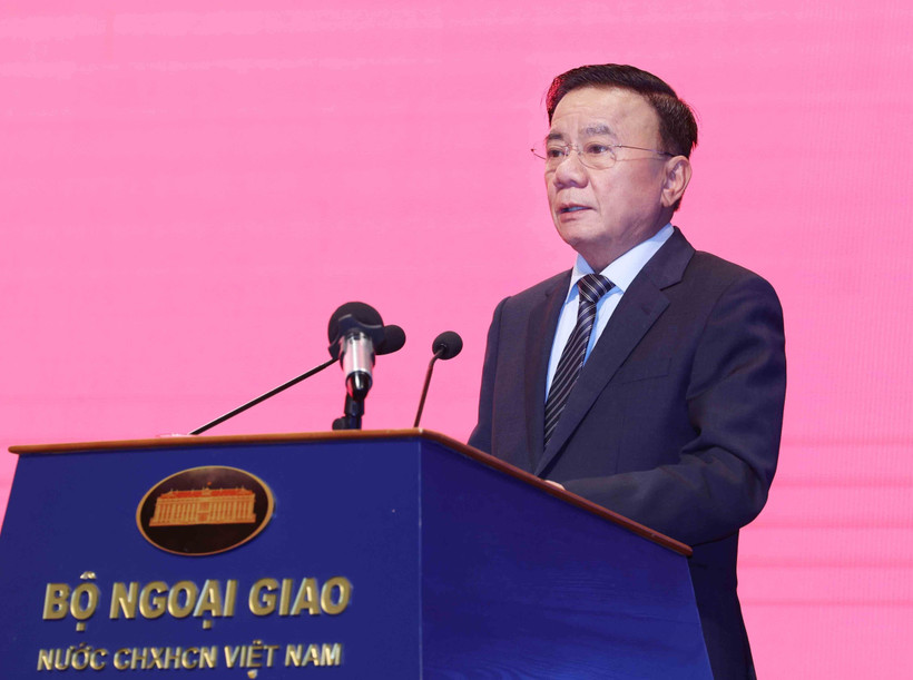 Politburo member and standing member of the Party Central Committee’s Secretariat Tran Cam Tu speaks at the conference (Photo: VNA)