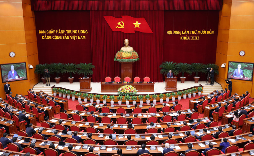 At the closing session of the 14th plenum of the 13th Party Central Committee. (Photo: VNA)