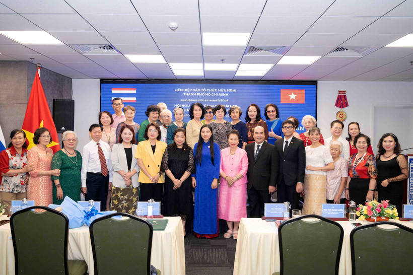 Participants in the get-together to mark the 98th National Day of Thailand (December 5, 1927 – 2025), held in Ho Chi Minh City on December 2. (Photo: VNA)
