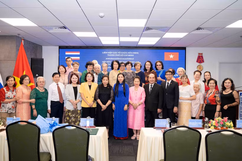 Participants in the get-together to mark the 98th National Day of Thailand (December 5, 1927 – 2025), held in Ho Chi Minh City on December 2. (Photo: VNA)