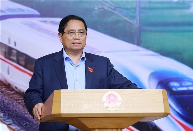 Prime Minister Pham Minh Chinh addressrd the fourth meeting of the steering committee for key national railway projects on October 23. (Photo: VNA)