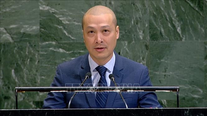 Minister-Counsellor and Chargé d’Affaires a.i. of Vietnam’s Permanent Mission to the UN Nguyen Hoang Nguyen speaks at the meeting. (Photo: VNA)