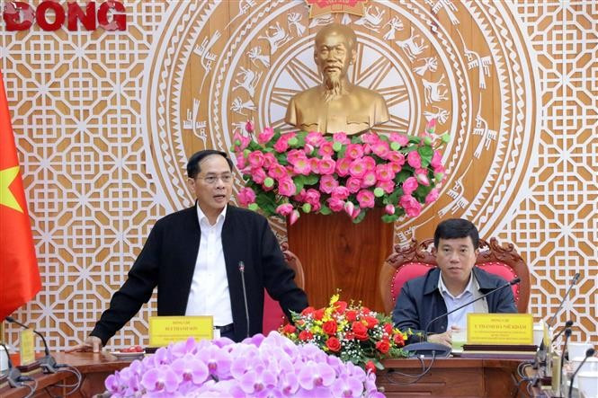 Deputy Prime Minister Bui Thanh Son speaks at the working session with Lam Dong authorities on December 6. (Photo: VNA)