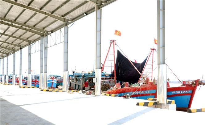 Ships dock at Ninh Co port (Photo: VNA)
