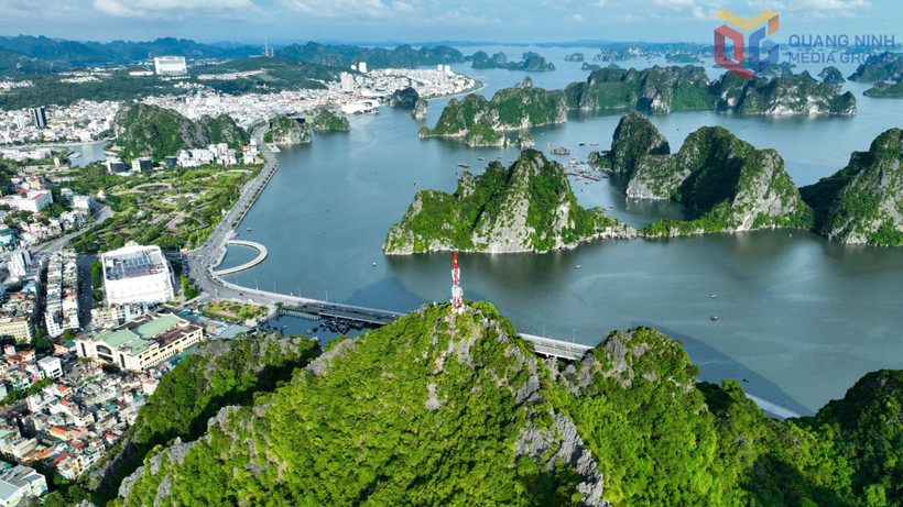 With specific goals, tasks, and solutions set for the new phase, Quang Ninh continues to affirm itself as an all-season destination. (Photo: baoquangninh.vn)