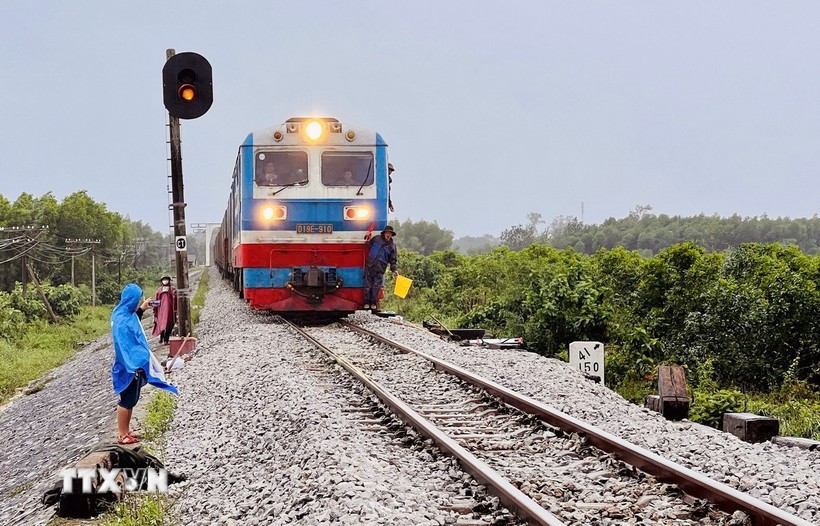 The North-South railway crossing Quang Tri province (Photo: VNA)