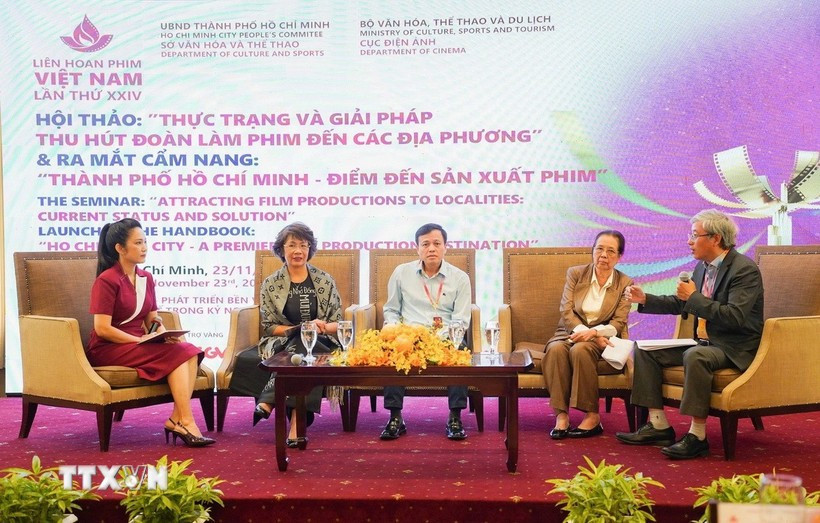 Speakers and experts share their views at the seminar in Ho Chi Minh City. (Photo: VNA)