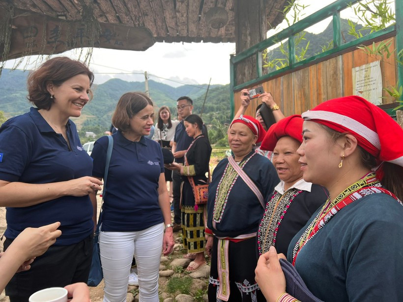 The Government’s targets reflect priority for disadvantaged, poverty-stricken, and ethnic minority areas with the aim of narrowing development gaps among regions. (Photo: VietnamPlus)