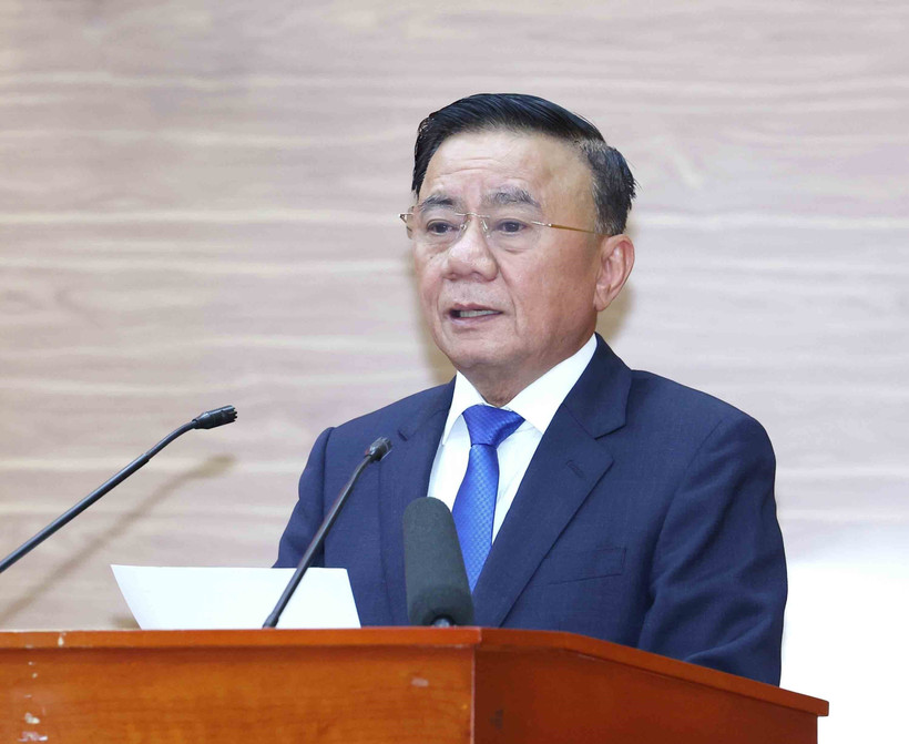 Politburo member and Permanent Member of the Party Central Committee’s Secretariat Tran Cam Tu speaks at a year-end performance review of the Committee's Commission for Policies and Strategies in Hanoi on December 26. (Photo: VNA)