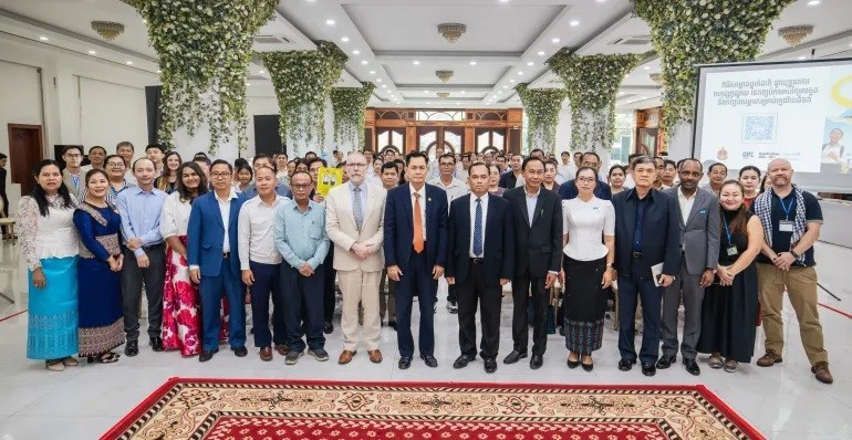 Cambodia's Ministry of Education, Youth and Sport, supported by UNICEF, launches two nationwide public campaigns to tackle persistent lower secondary school dropout rates and ensure that every child has access to inclusive, quality education. (Photo: UNICEF)