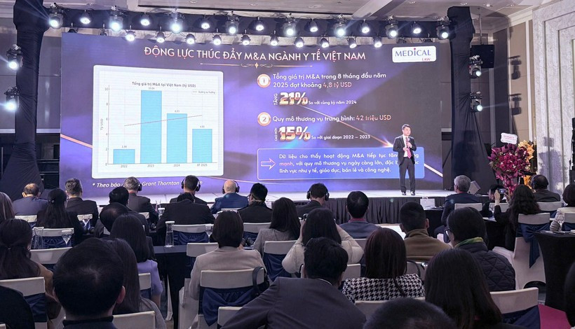 Associate Professor Dr Dang Duc Nhu, Senior Advisor at Medical Law, speaks at the conference. (Photo: VietnamPlus)