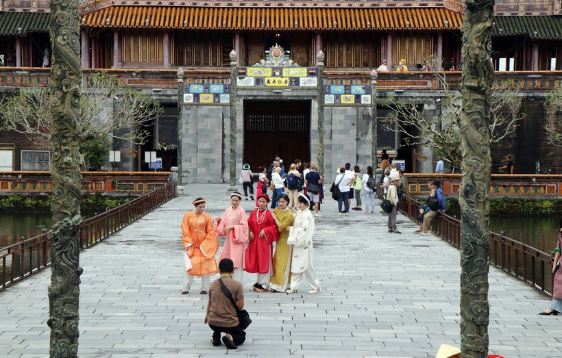 Among the 34 provinces and cities nationwide, Hue is the only locality in Vietnam and Southeast Asia to possess eight UNESCO-recognised world cultural heritages. (Photo: VNA)