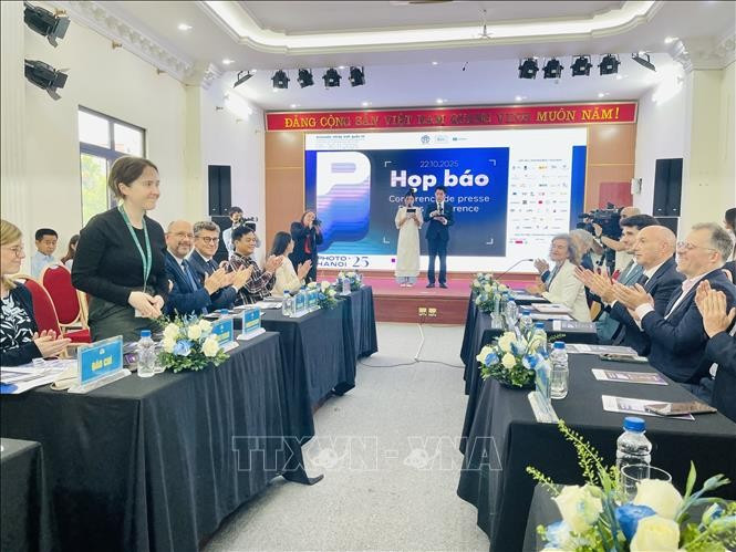 The press briefing about the Photo Hanoi’25 held on October 22. (Photo: VNA)