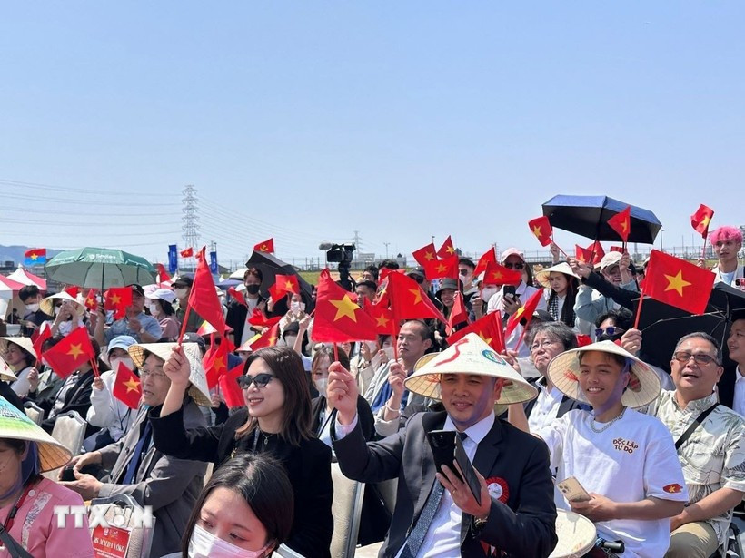 The Vietnamese community in Japan celebrates the 50th anniversary of national reunification. (Photo: VNA)