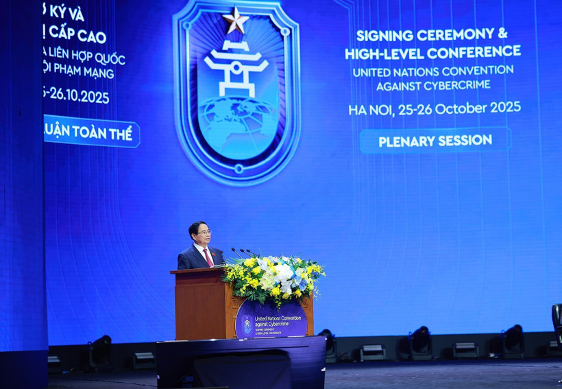 Prime Minister Pham Minh Chinh speaks at the October 25 high-level discussion held within the framework of the Signing Ceremony and High-Level Conference of the United Nations Convention against Cybercrime. (Photo: VNA)