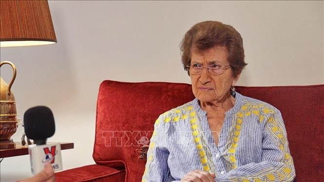 Cora Weiss, a prominent leader in the US antiwar movement, speaks in an interview with VNA correspondent in New York (Photo: VNA)