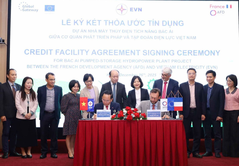 The Vietnam Electricity (EVN) Group signs a credit agreement with the French Development Agency (AFD) for a loan worth 76 million EUR (89.47 million USD) to implement the Bac Ai pumped-storage hydropower plant in Khanh Hoa province. (Photo: evn.com.vn)
